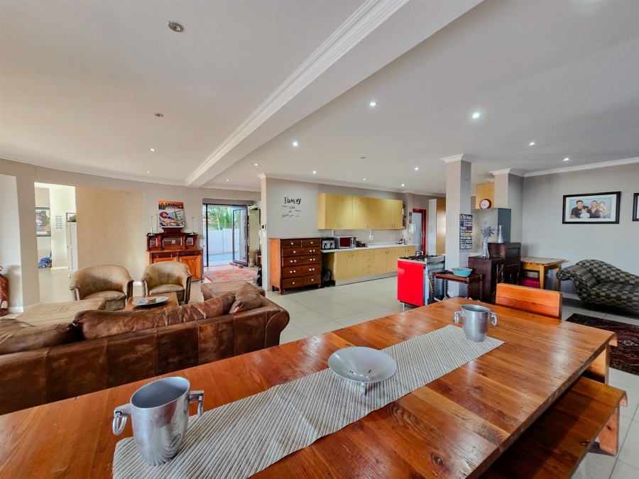 5 Bedroom Property for Sale in Nahoon Eastern Cape